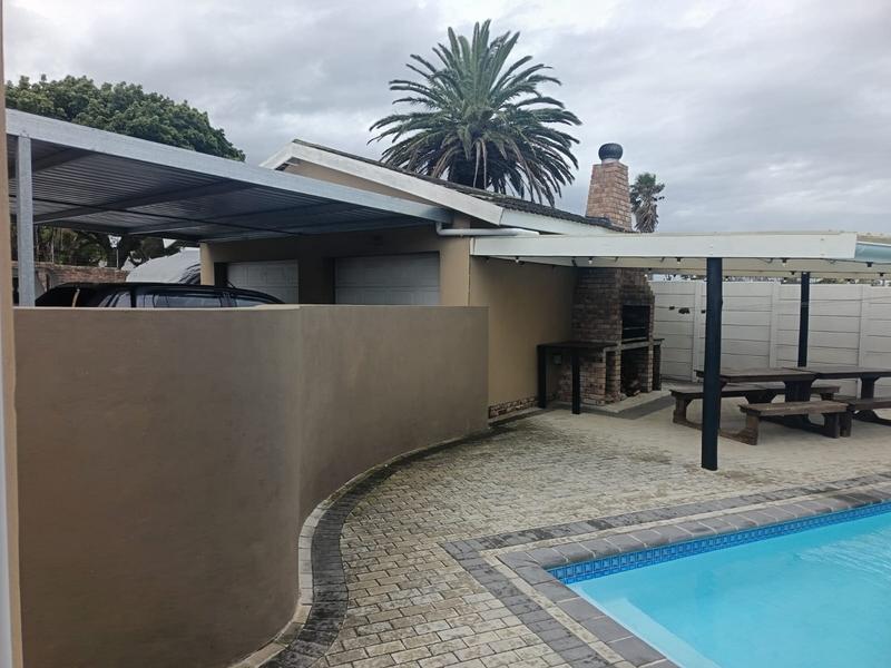 4 Bedroom Property for Sale in Kunene Park Eastern Cape